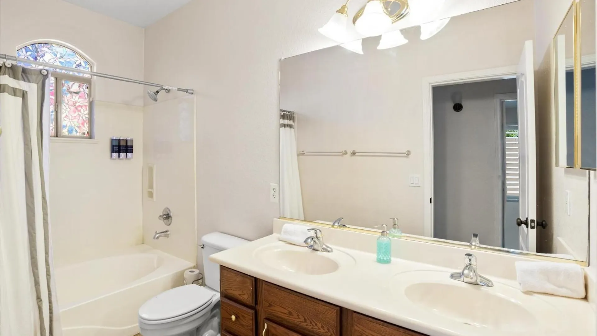Holiday home Cobblestone Corner Villa Gilbert United States